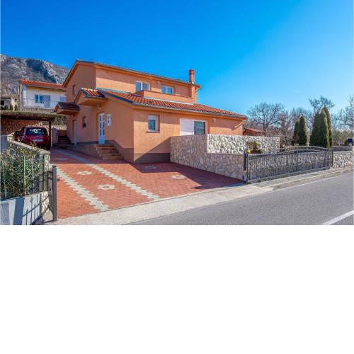 1 Bedroom Amazing Apartment In Bribir