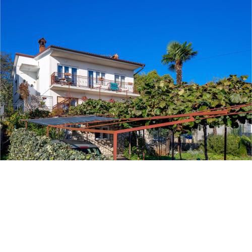 1 Bedroom Amazing Apartment In Lovran