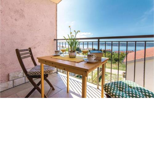 1 Bedroom Amazing Apartment In Maslenica