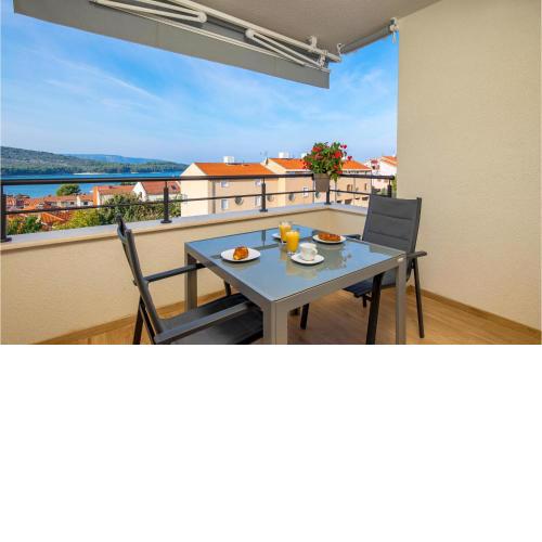 1 Bedroom Awesome Apartment In Cres