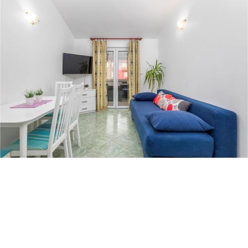1 Bedroom Awesome Apartment In Pula