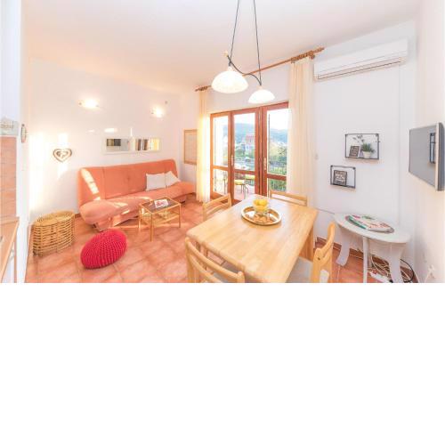 1 Bedroom Awesome Apartment In Vinisce