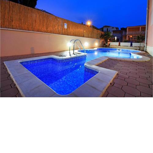 1 Bedroom Beautiful Apartment In Baska Voda