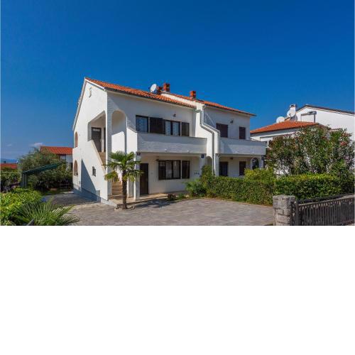 1 Bedroom Beautiful Apartment In Malinska