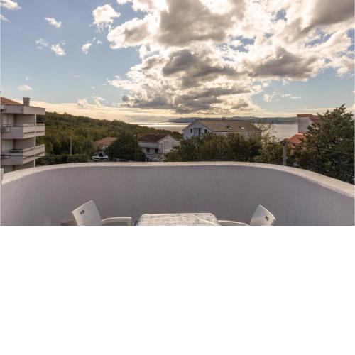 1 Bedroom Cozy Apartment In Jadranovo