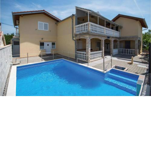 1 Bedroom Cozy Apartment In Kakma