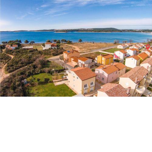 1 Bedroom Gorgeous Apartment In Medulin