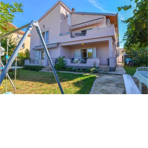 1 Bedroom Gorgeous Apartment In Zadar