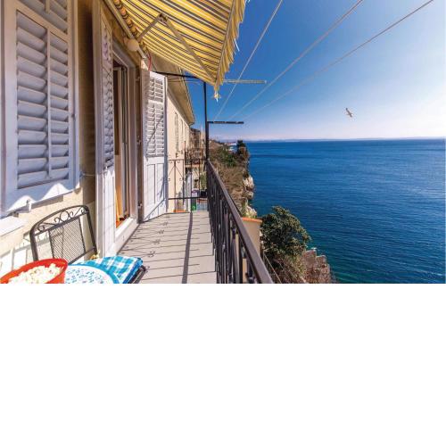 1 Bedroom Lovely Apartment In Rijeka