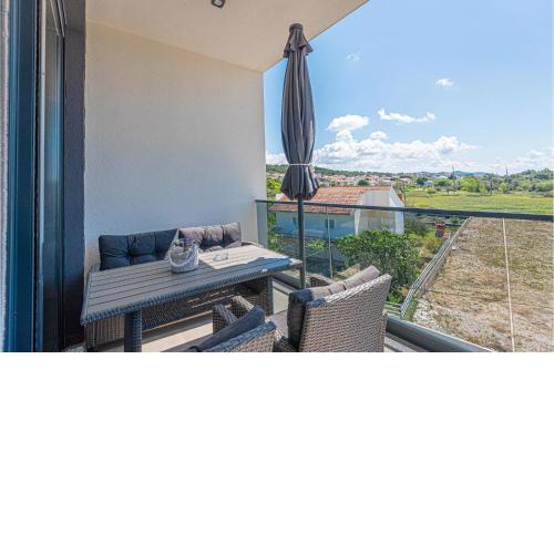 1 Bedroom Nice Apartment In Jezera