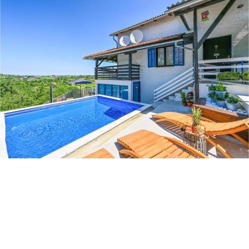 1 Bedroom Pet Friendly Home In Vrtlinovec