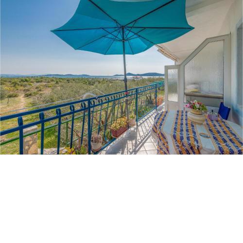 1 Bedroom Stunning Apartment In Tribunj