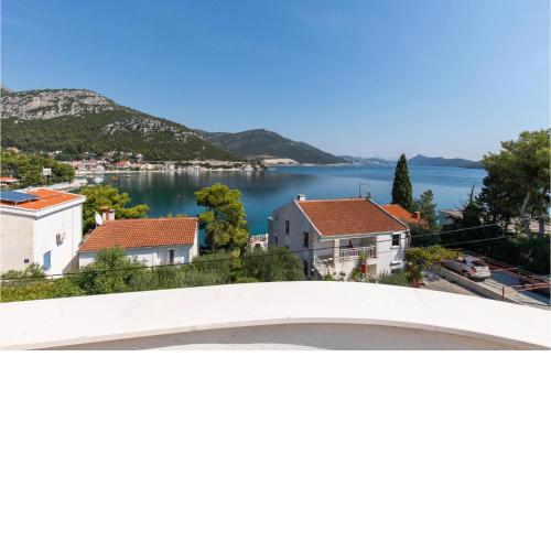 2 Bedroom Amazing Apartment In Klek