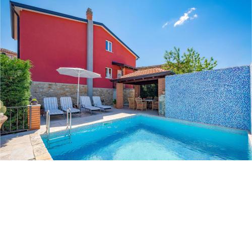 2 Bedroom Amazing Apartment In Vizinada
