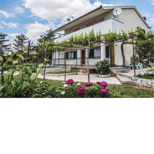 2 Bedroom Amazing Apartment In Zagvozd