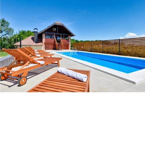 2 Bedroom Amazing Home In Jalzabet