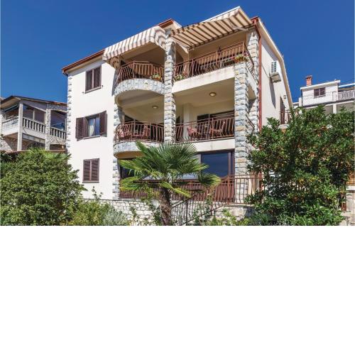 2 Bedroom Awesome Apartment In Rabac