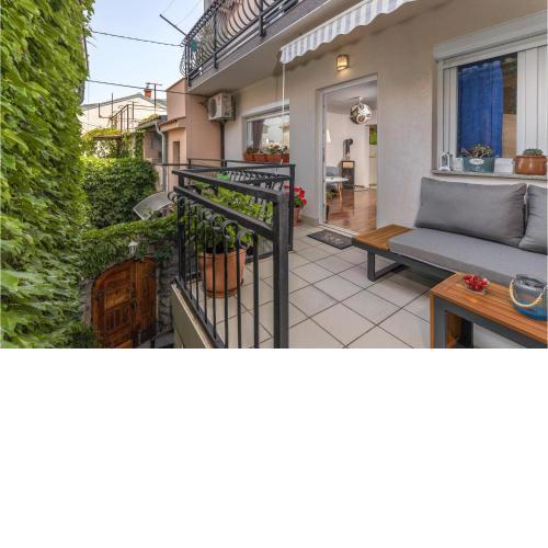 2 Bedroom Awesome Apartment In Selce