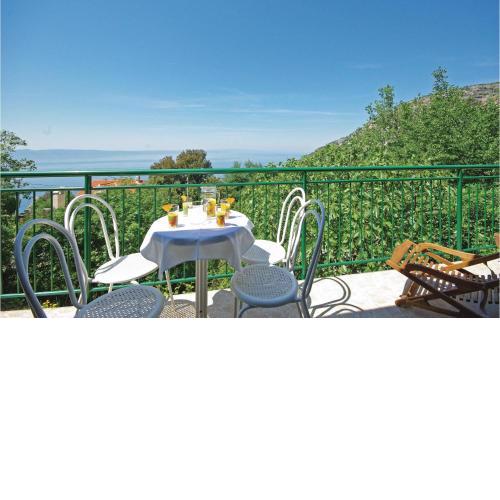 2 Bedroom Awesome Home In Gornje Tucepi