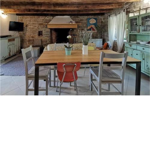 2 Bedroom Awesome Home In Ipsi