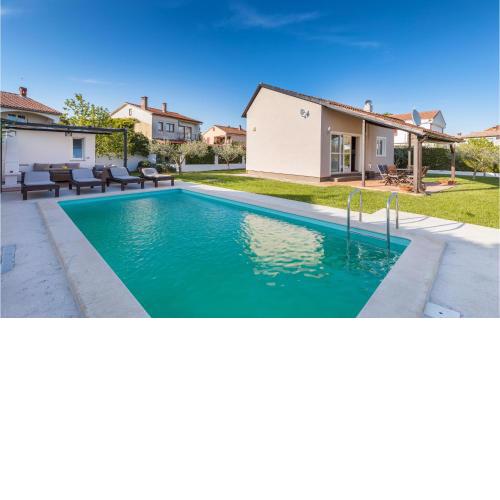 2 Bedroom Awesome Home In Valbandon