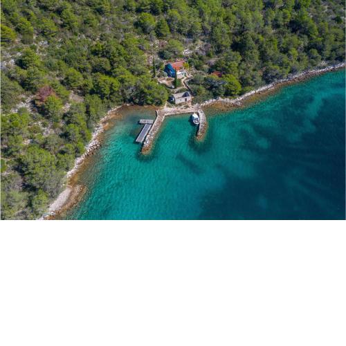 2 Bedroom Beach Front Home In Sali