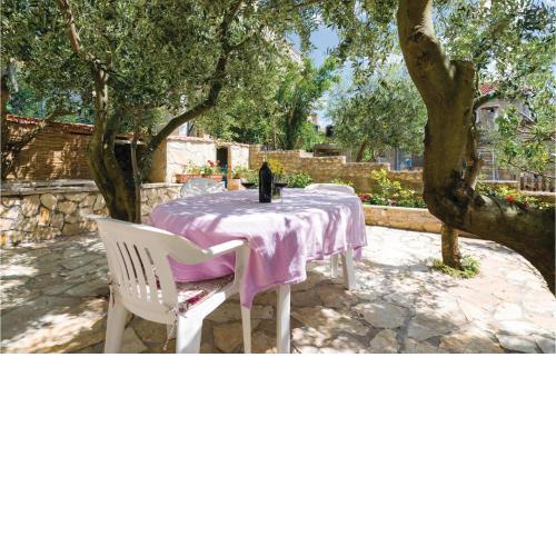 2 Bedroom Beautiful Apartment In Krusevo