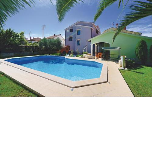 2 Bedroom Beautiful Apartment In Zadar