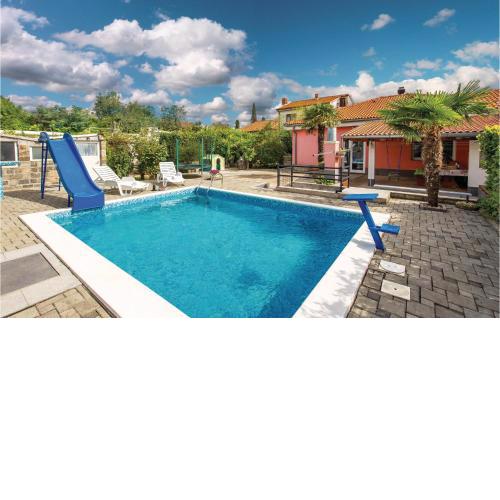 2 Bedroom Beautiful Home In Rijeka
