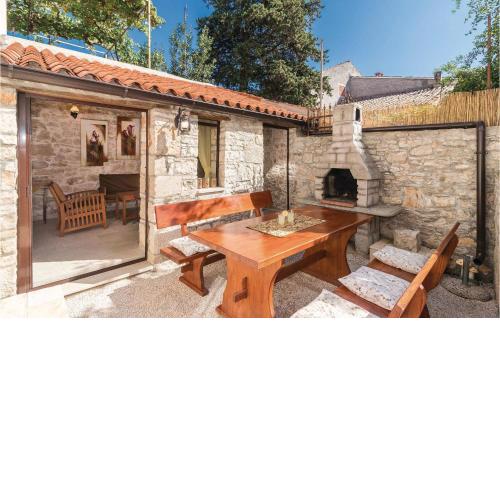 2 Bedroom Beautiful Home In Vodnjan