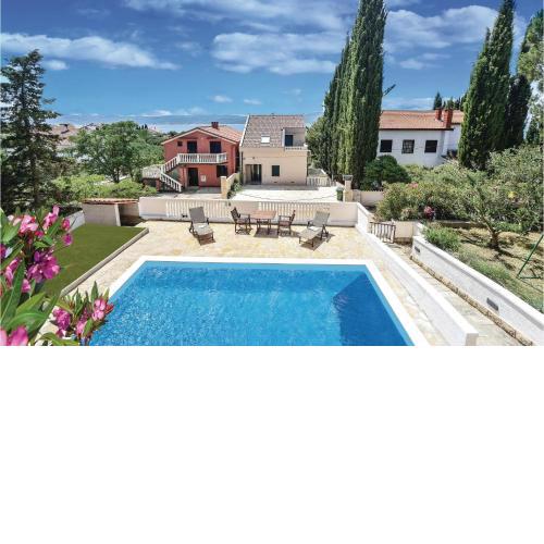 2 Bedroom Gorgeous Apartment In Sv,petar