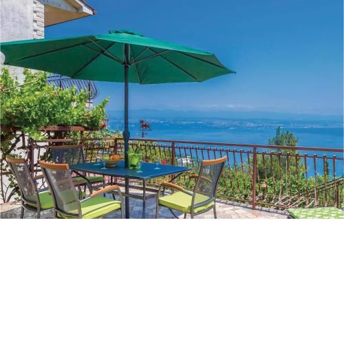 2 Bedroom Lovely Apartment In Lovran
