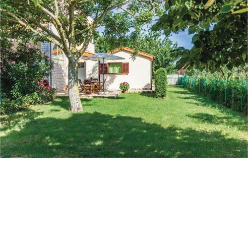 2 Bedroom Lovely Apartment In Medulin