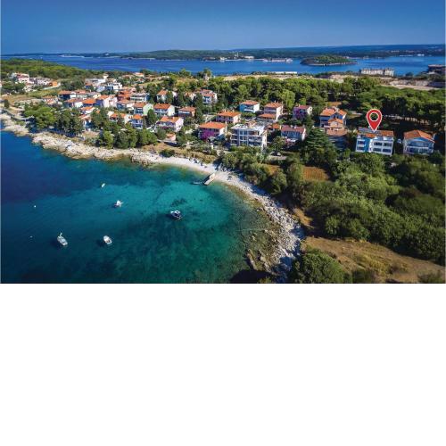 2 Bedroom Lovely Apartment In Pula