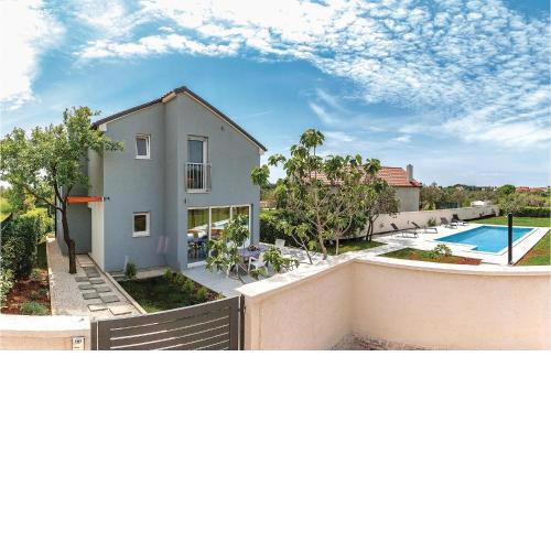 2 Bedroom Lovely Home In Fazana