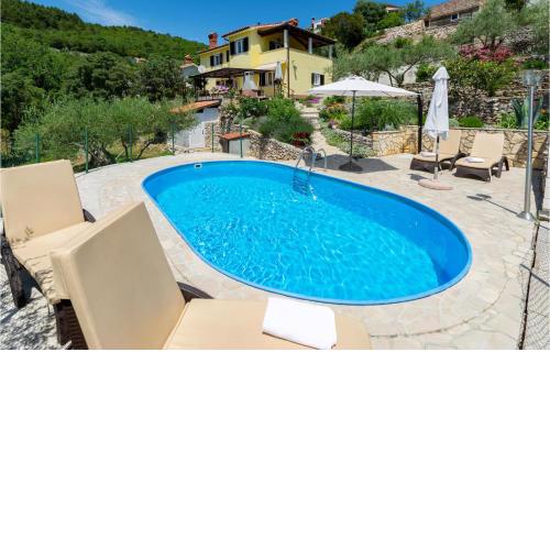 2 Bedroom Lovely Home In Rabac