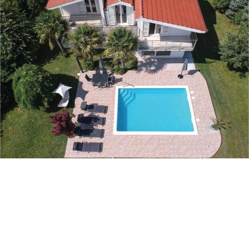2 Bedroom Lovely Home In Sinj