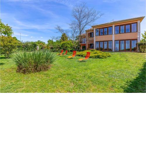 2 Bedroom Nice Apartment In Gajana