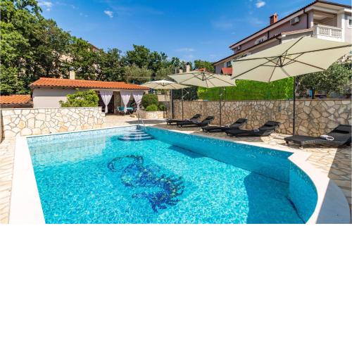 2 Bedroom Stunning Apartment In Jadranovo