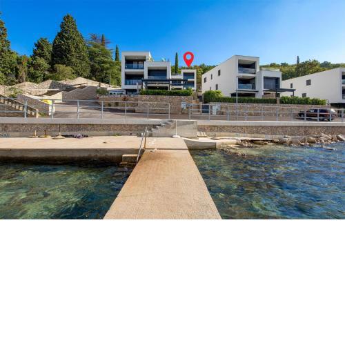 2 Bedroom Stunning Apartment In Omisalj