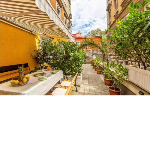 2 Bedroom Stunning Apartment In Rijeka