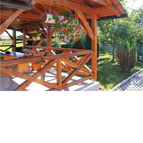 2 Bedroom Stunning Home In Bosiljevo