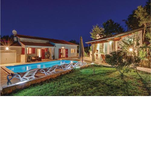2 Bedroom Stunning Home In Pavicini