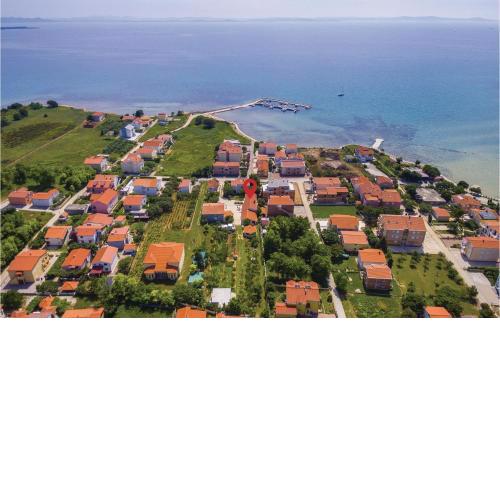 2 Bedroom Stunning Home In Privlaka