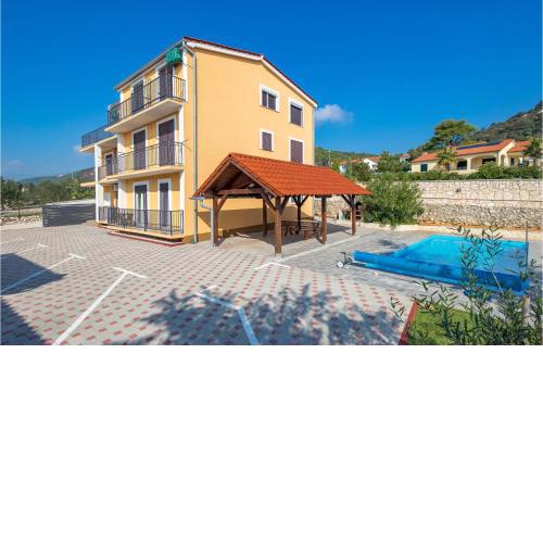 3 Bedroom Amazing Apartment In Barbat Na Rabu