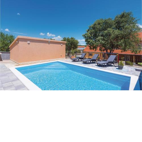 3 Bedroom Amazing Home In Bilice