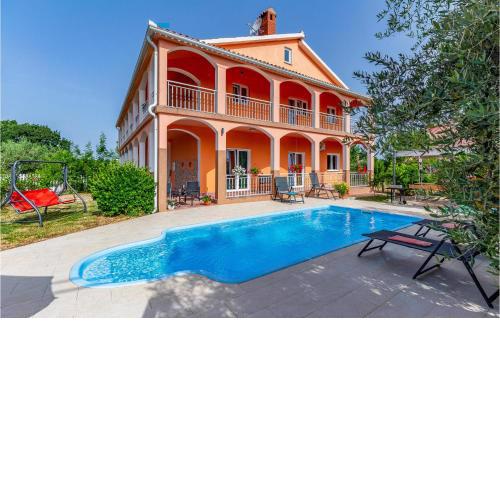 3 Bedroom Amazing Home In Liznjan