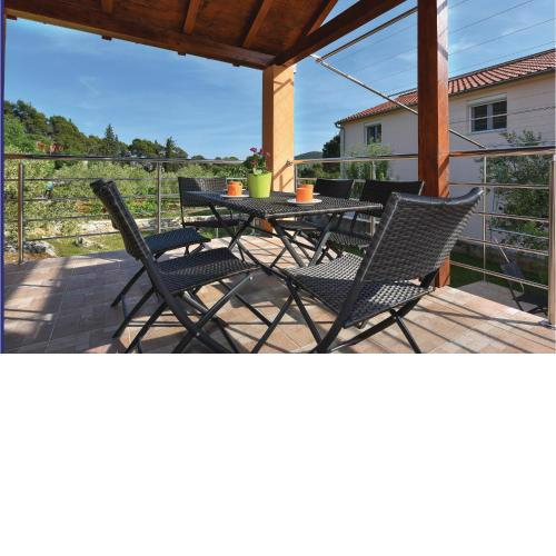 3 Bedroom Amazing Home In Sibenik