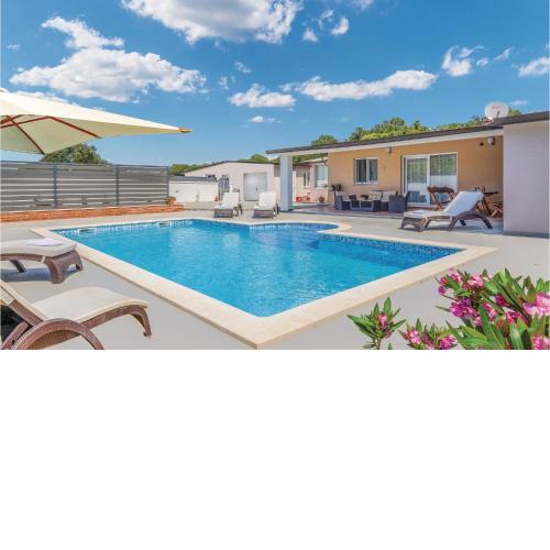 3 Bedroom Amazing Home In Sikici