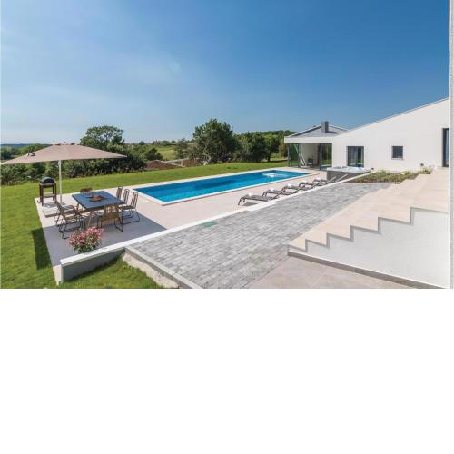 3 Bedroom Amazing Home In Veli Jezenj